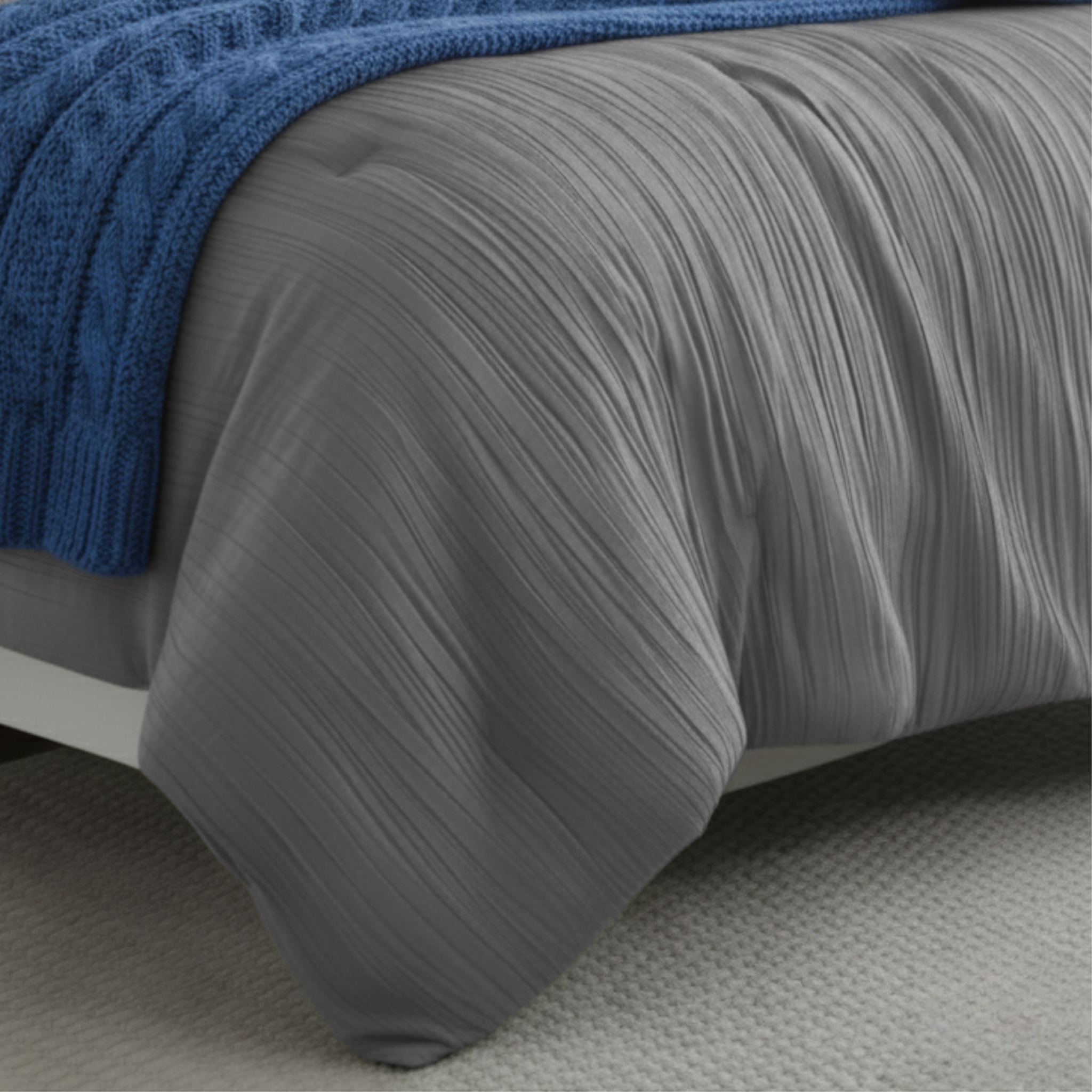 LUXURIOUS PINCH PLEAT TEXTURED COMFORTER SET