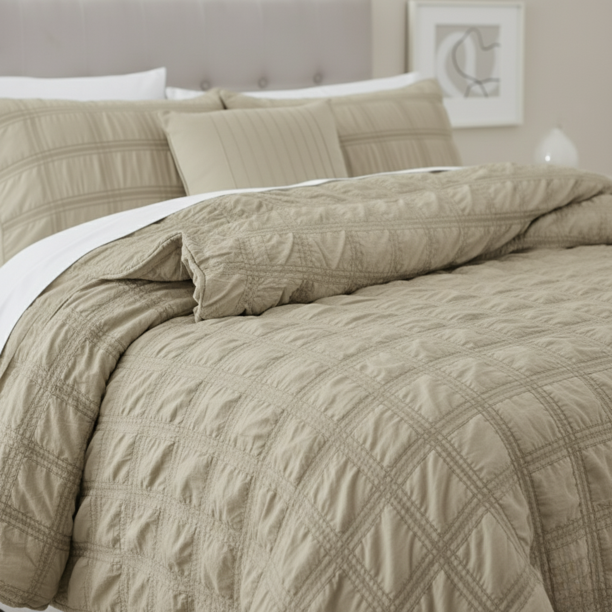 SEERSUCKER SQUARE TEXTURE COMFORTER SET