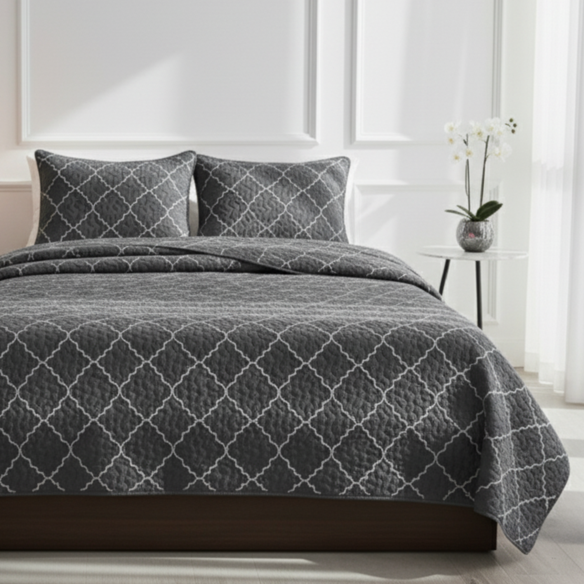 EMBRIODERY GEOMETRIC TEXTURED QUILT SET