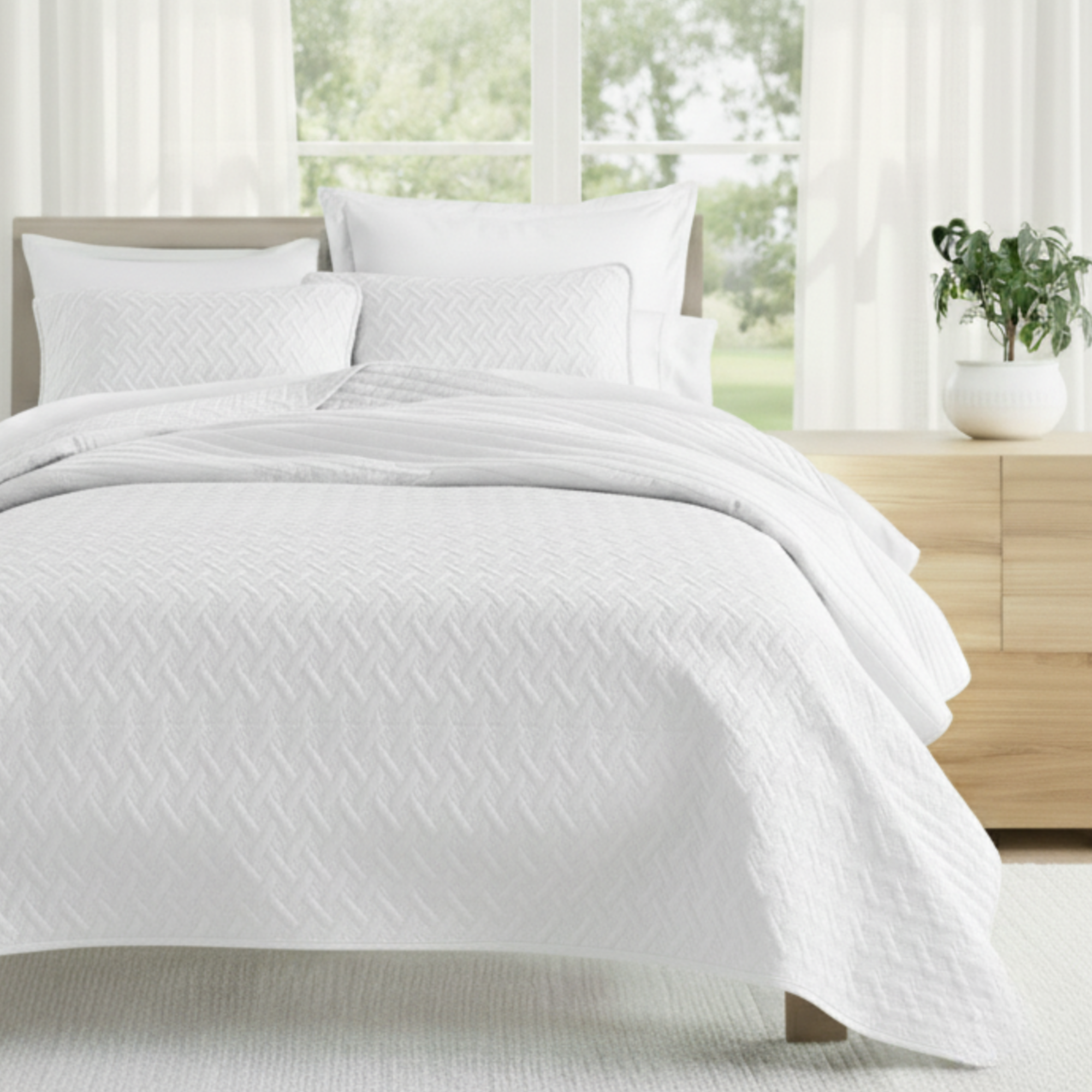 GEOMETRIC TEXTURED LIGHTWEIGHT QUILT SET